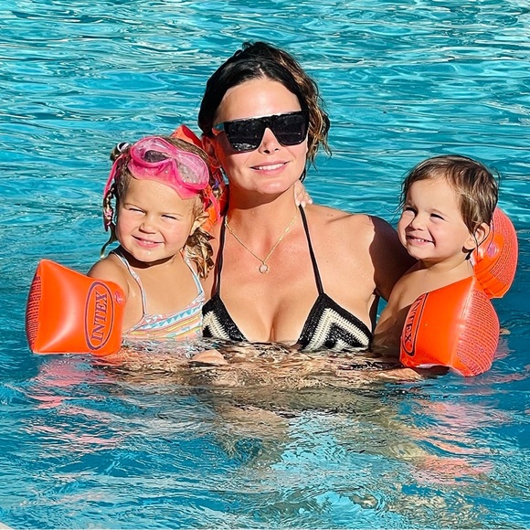 Intex 58642EP Deluxe Arm Band ,9in x 6in, Ages 3-6 (E34) - Picture 1 of 10